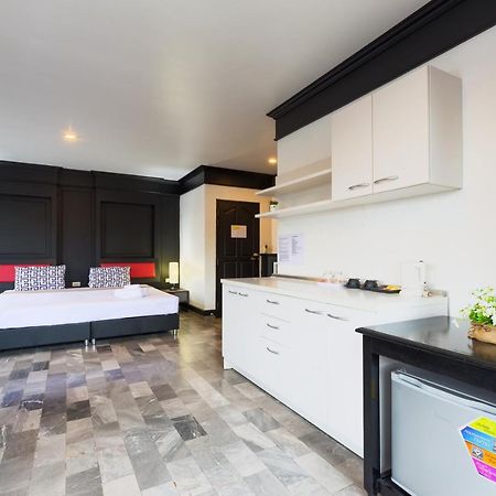 Patong Holiday Dream Hotel Bagian luar foto