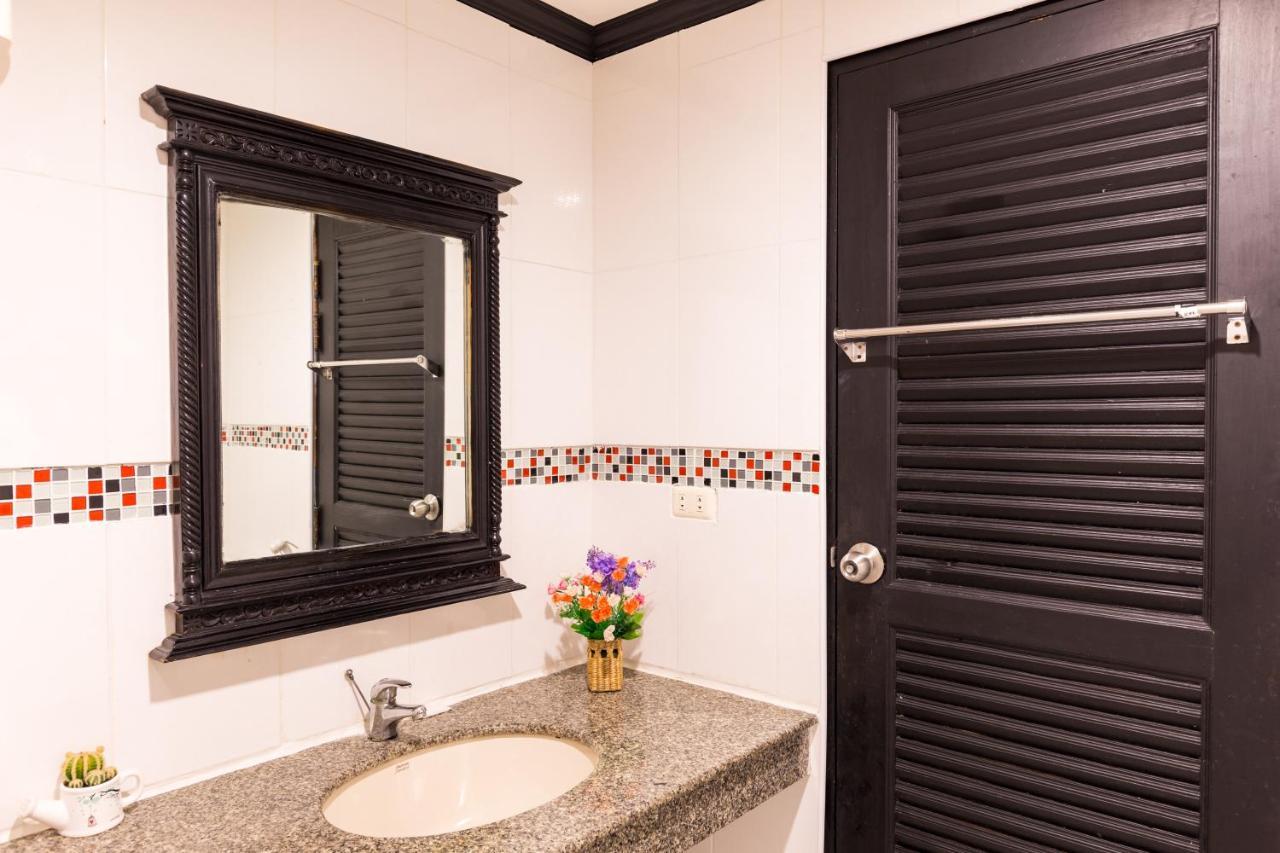 Patong Holiday Dream Hotel Bagian luar foto