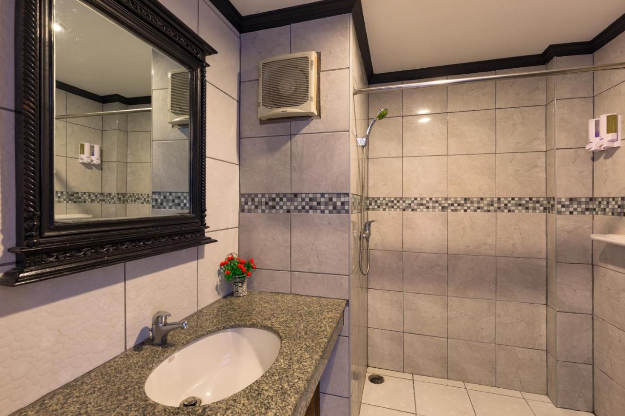 Patong Holiday Dream Hotel Bagian luar foto