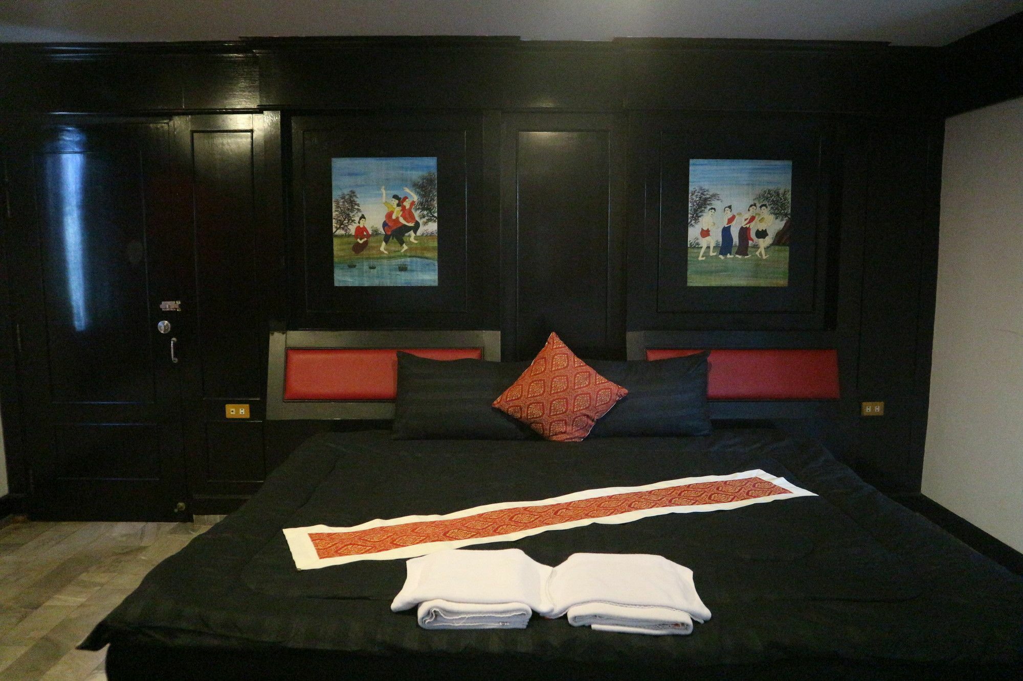 Patong Holiday Dream Hotel Bagian luar foto