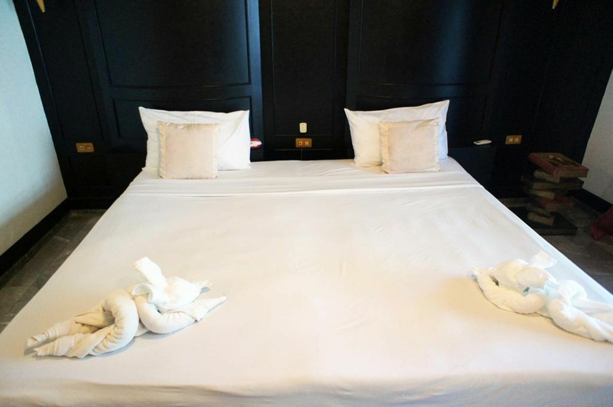 Patong Holiday Dream Hotel Bagian luar foto