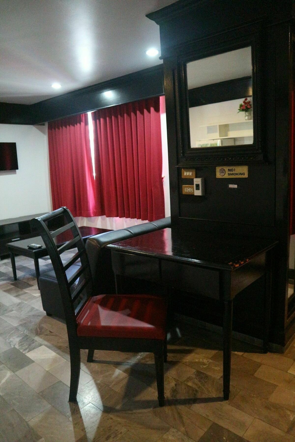 Patong Holiday Dream Hotel Bagian luar foto